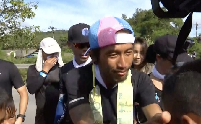 “ตูน บอดี้สแลม” หยุดพักวิ่ง 1วัน ยอดบริจาคพุ่ง 280ล้านบาท