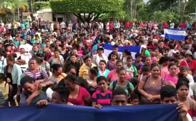 ผู้อพยพชาวฮอนดูรัสยังคงมุ่งหน้าสู่ชายแดนสหรัฐฯ