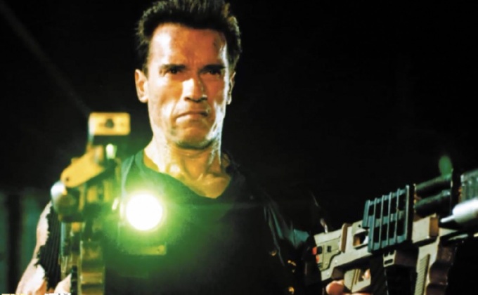 20 ปี Eraser หนังแอ็คชั่นยุครุ่งเรืองของ “คนเหล็ก”