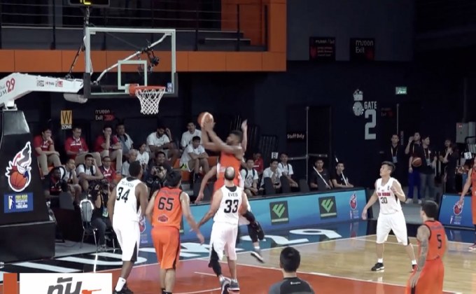 “โมโนแวมไพร์” เฉือนเรดบารอน เข้ารอบต่อไปศึกฟีบ้าเอเชีย