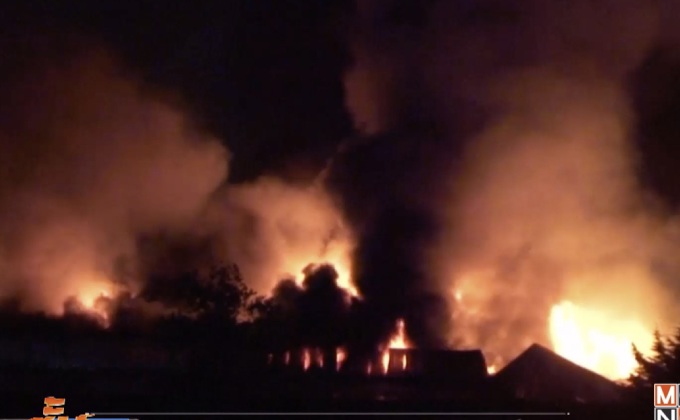 ไฟไหม้โกดังสินค้าในอังกฤษ