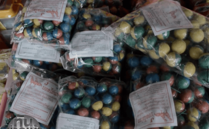 คุมเข้ม ร้านขายพลุไฟ-ประทัดยักษ์ ช่วงลอยกระทง