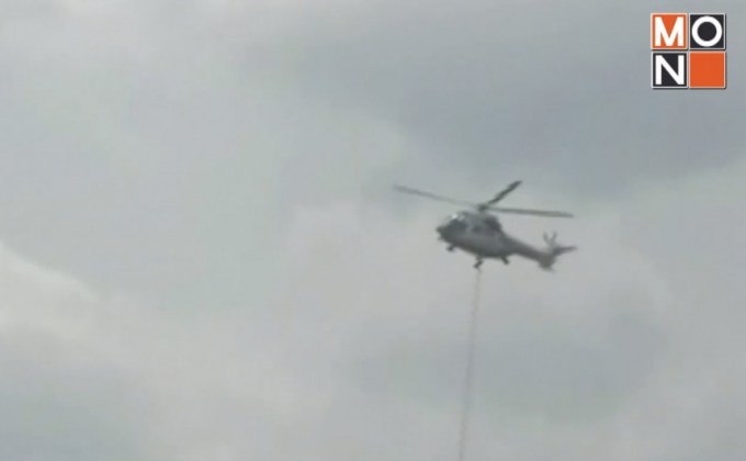 อินโดฯ ใช้เฮลิคอปเตอร์ทิ้งน้ำดับไฟป่า