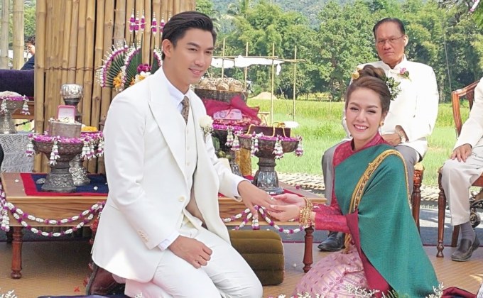 ชื่นมื่น! “เป๊ก” ควง “นิว” เข้าพิธีแต่งงานแบบล้านนา