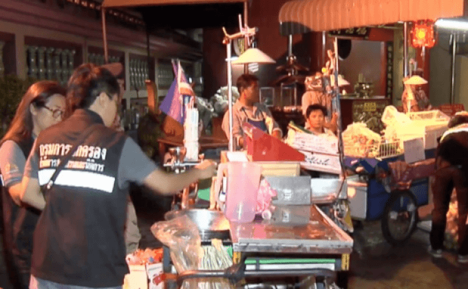 อย.สุ่มตรวจสอบน้ำส้มปลอมทั่ว กทม.