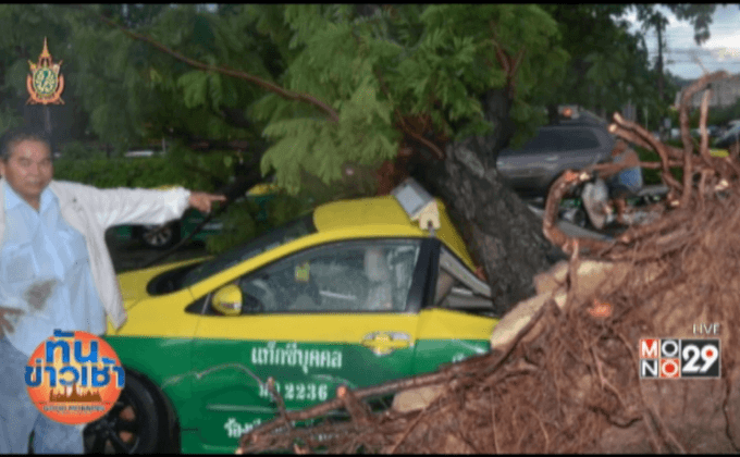 ฝนถล่มไม่ถึง 30 นาที เมืองพัทยาน้ำท่วมสูง