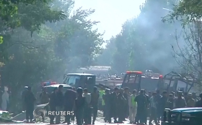 เหตุระเบิดรถยนต์โจมตีเจ้าหน้าที่รัฐในอัฟกานิสถาน