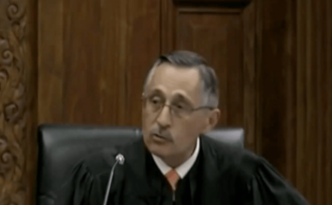 ศาลสั่งร้านปืนสหรัฐจ่ายเหยื่อกว่า 206 ล้านบาท