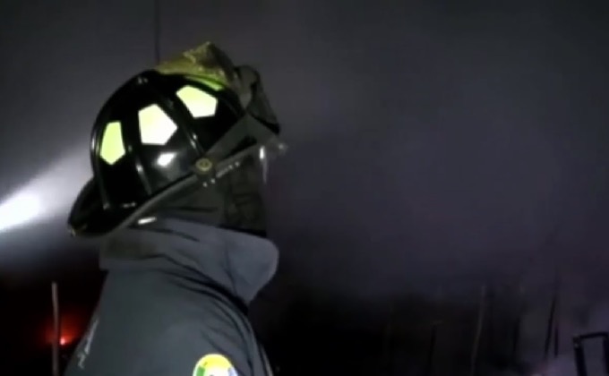 ไฟไหม้ร้านรับซื้อของเก่า จ.ชลบุรี