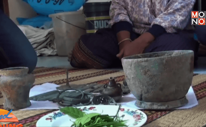 จ.หนองคาย ขุดพบวัตถุโบราณอายุกว่าร้อยปี