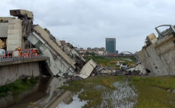 สะพานมอเตอร์เวย์ถล่มในอิตาลี เสียชีวิตหลายสิบคน
