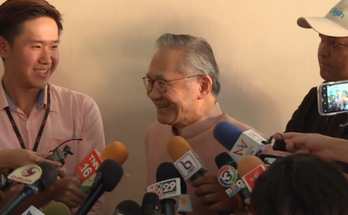 “ดอน” ยันทำหน้าที่ต่อ เผยโอนหุ้นให้ลูกชายแล้ว