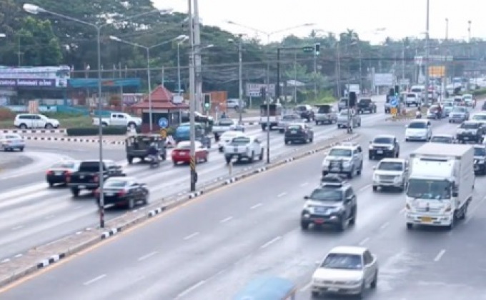 ถ.พหลโยธินขึ้นภาคเหนือรถติดขัดบางช่วง