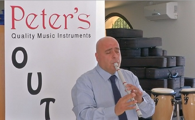 ชาวเลบานอนสอน-เล่นเครื่องดนตรีได้ 46 ชนิด