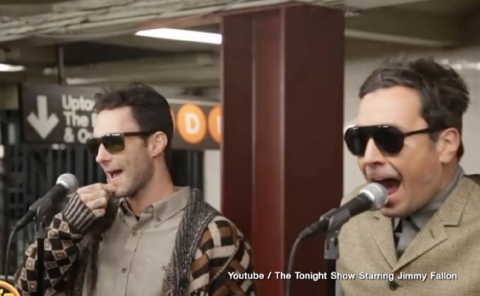 Maroon5-จิมมี แฟลลอน เซอร์ไพรส์แฟนเพลงที่รถไฟใต้ดิน