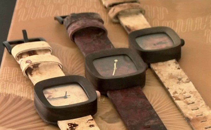 อินโดฯ ผลิตสายนาฬิกาจากเห็ดรา