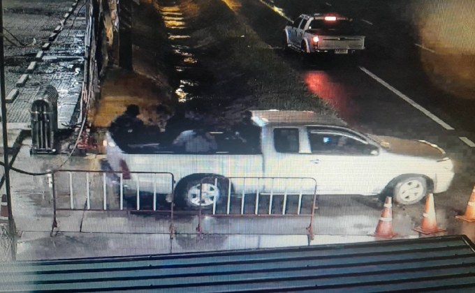 ทบ. แจง เหตุคนร้ายใช้อาวุธก่อเหตุบริเวณห้างบิ๊กซี อ.สุไหงโกลก จ.นราธิวาส คาดมีการวางแผนล่วงหน้า