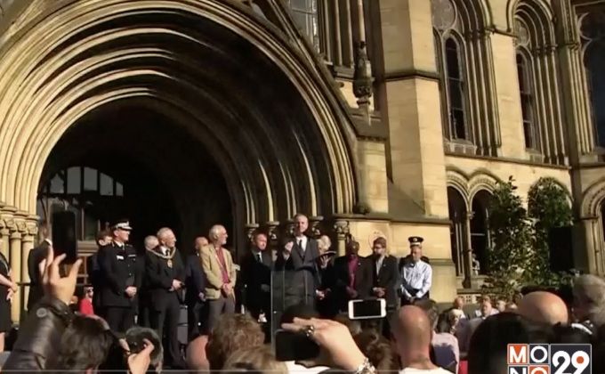 ไว้อาลัยเหยื่อระเบิดในอังกฤษ