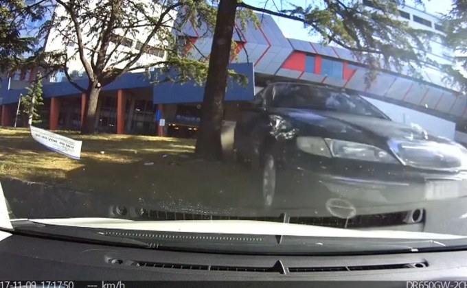 อุบัติเหตุสุดหวาดเสียวในลานจอดรถโรงพยาบาล