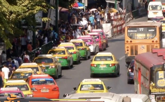 สนข.เร่งเสนอสองแผนแก้รถติดให้นายกฯ พิจารณา