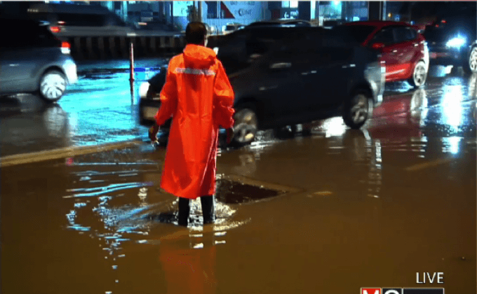 หลายพื้นที่ฝนถล่ม-น้ำท่วม