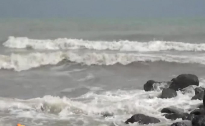 กรมอุตุ ฯเตือนอ่าวไทยคลื่นลมแรง 2-4 เมตร