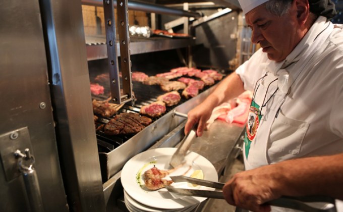 Steak (R) Evolution สารคดี ทริปนี้มีแต่ (เนื้อ) เนื้อ