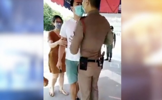 ปรับ 2,500 บาท หนุ่มส่งของโวยตำรวจตั้งด่านตรวจโควิด