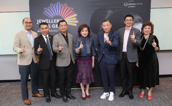 “Jewellery & Gem ASEAN Bangkok 2025” เวทีสินค้าอัญมณีและเครื่องประดับแห่งภูมิภาค เตรียมเปิดม่าน “เมษายน 2568” ดึงดูดผู้ซื้อ 12,000 รายทั่วโลก สร้างโอกาสครั้งสำคัญเพื่อผู้ประกอบการไทย เติบโตสู่ตลาดสากล