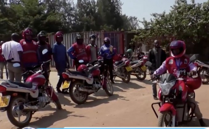 รวันดารณรงค์ให้คนใช้จักรยานยนต์ไฟฟ้า