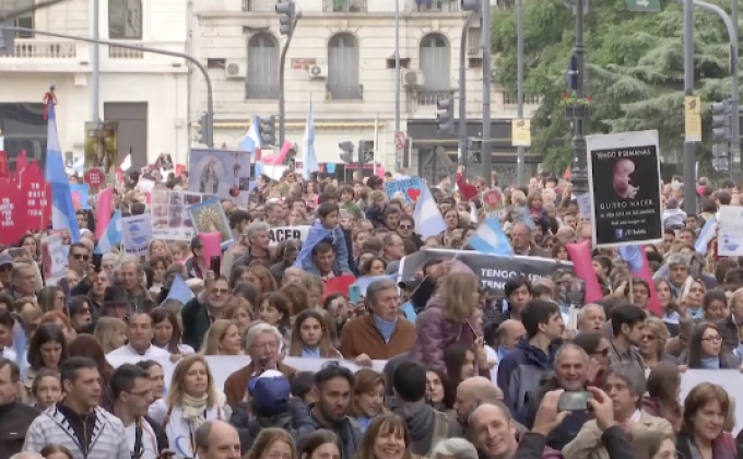 ประท้วงกฎหมายทำแท้งในอาร์เจนตินา