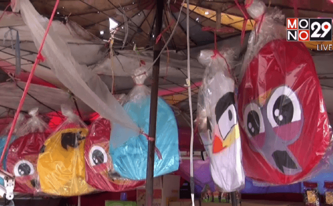 เร่งผลิตโคมลอย-โคมแฟนซีรับยี่เป็ง