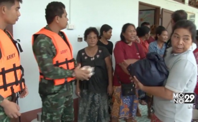 น้ำท่วม จ.พัทลุง ชาวบ้านเริ่มขาดแคลนน้ำดื่ม