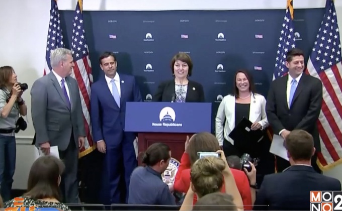 วุฒิสภาสหรัฐฯ เลื่อนลงมติร่างกม.ประกันสุขภาพฉบับใหม่