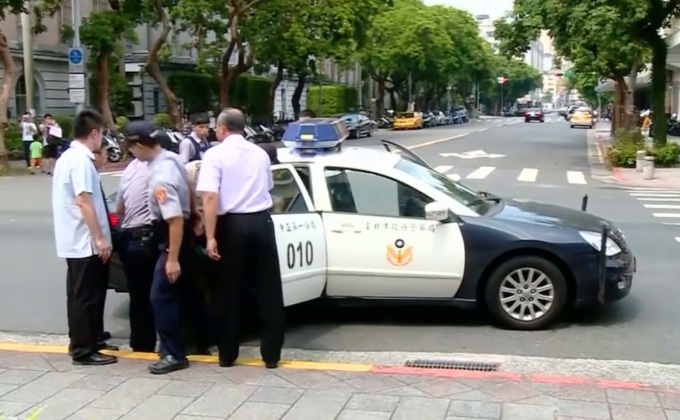 จับชายไต้หวันควงดาบซามูไรบุกทำเนียบปธน.