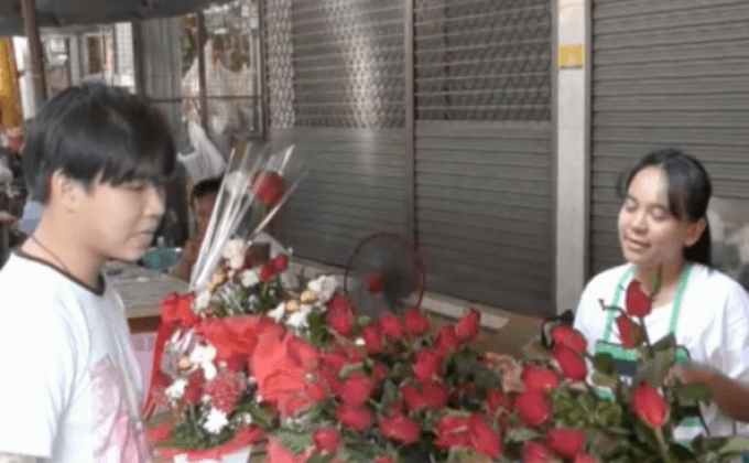 บรรยากาศขายดอกกุหลาบซบเซา