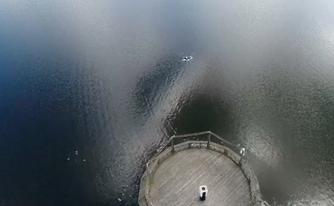 โดรนขนส่งเครื่องดื่มริมชายหาด