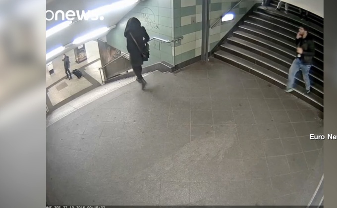 คืบหน้าเหตุถีบผู้หญิงตกบันไดในเยอรมนี