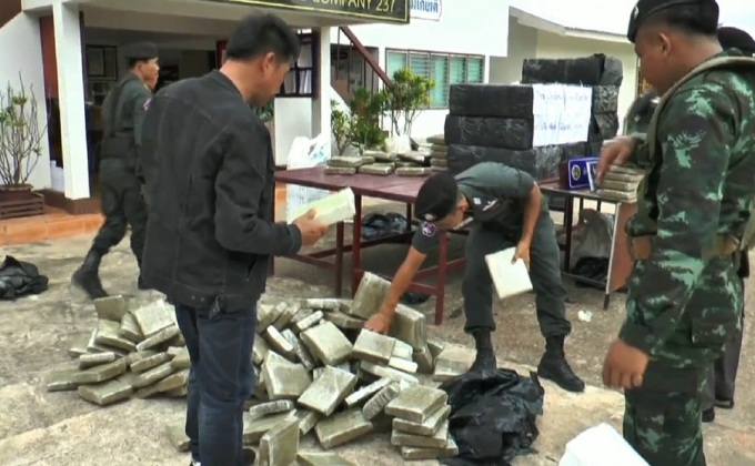 ยึดกัญชากว่าพันกิโลกรัมข้ามฝั่งจากลาว