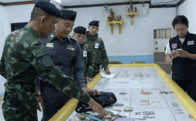 ทหารจับบ่อนพนันย่านเหม่งจ๋าย