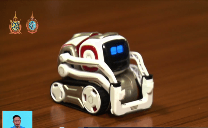 “คอสโม”หุ่นยนต์จิ๋วขนาดเท่าฝ่ามือ