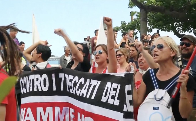 ประท้วงผู้นำจี 7