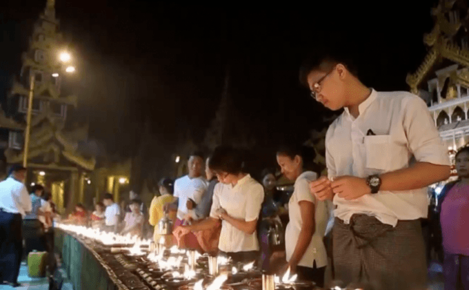 เมียนมาฉลองเทศกาลแห่งแสงไฟ