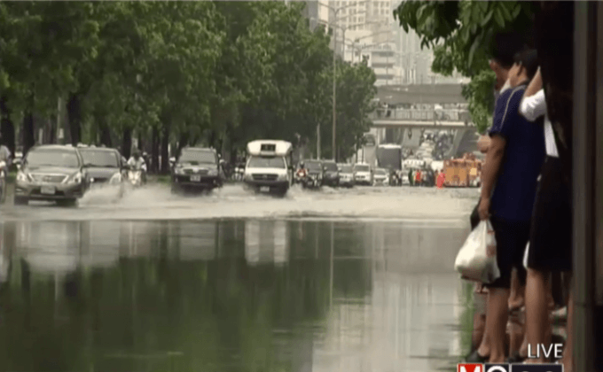 กทม. น้ำท่วมขังจากฝนตกหนัก 35 จุด