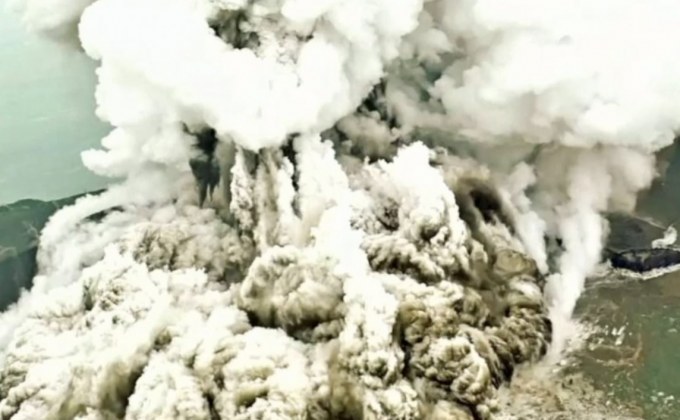 เผยชิ้นส่วนภูเขาไฟกรากะตัวถล่มลงทะเลก่อสึนามิ