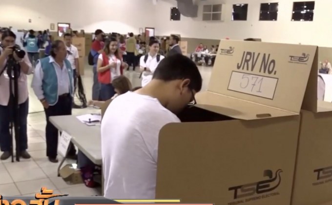 ​เอลซัลวาดอร์จัดการเลือกตั้งประธานาธิบดีรอบแรก