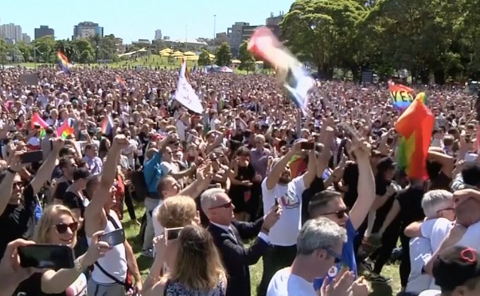 ออสเตรเลียลงคะแนนเสียงรับ “การแต่งงานเพศเดียวกัน”
