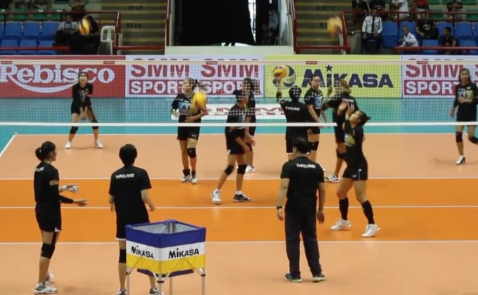 ลูกยางสาวไทยติวเข้มก่อนดวลอิหร่านคัดลูกยางโลก