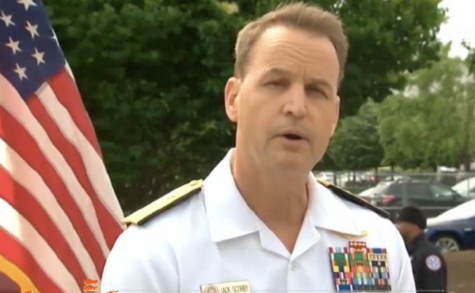 นักกระโดดร่มของกองทัพเรือสหรัฐฯ เสียชีวิตระหว่างแสดงโชว์