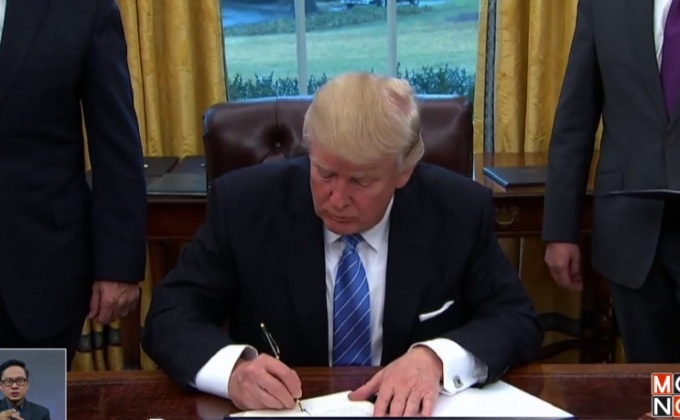 ปธน.สหรัฐฯ ลงนามถอนตัวจากข้อตกลง TPP